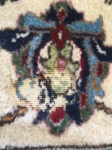 Teppichlöcher flicken