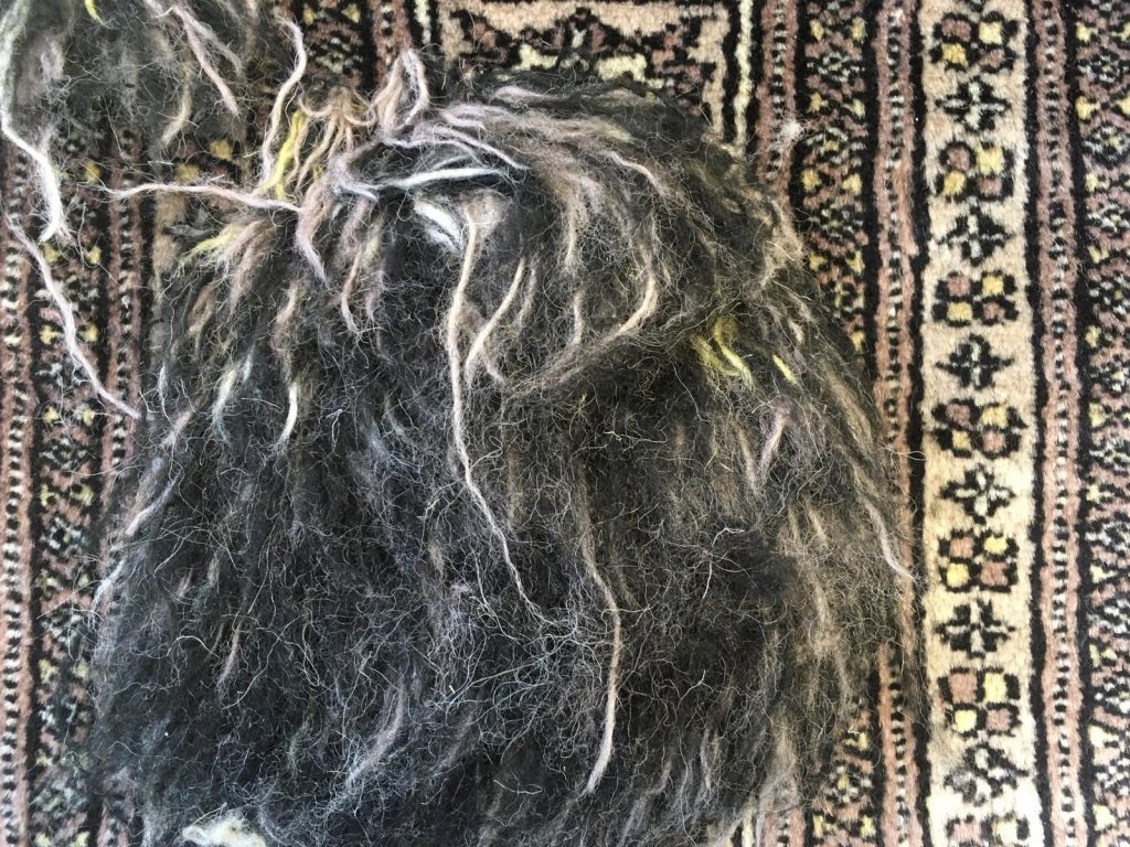 Teppichlöcher flicken